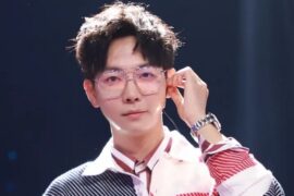 胡夏新歌《月亮舞台》歌词完整版