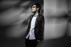 王铮亮新歌《爱与我们》 (温暖的甜蜜的插曲)歌词