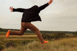 逃亡的近义词有哪些？