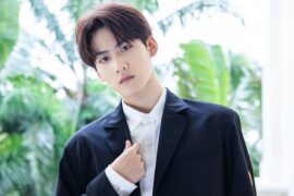 周柯宇、炎明熹《Gimme！Gimme！Gimme！》歌词完整版