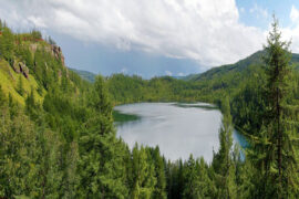 刘兆宇、白盏糖糖《弥渡山歌》歌词完整版