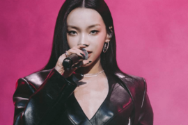 刘柏辛《玫瑰星云 Holy》歌词完整版