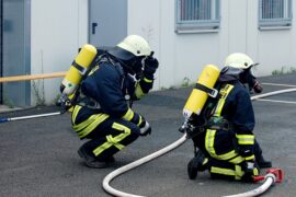 致敬消防员《一往无前的蓝》歌词完整版