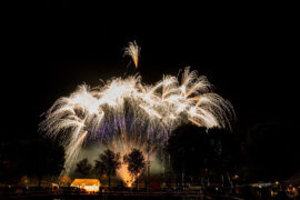 尹昔眠、小田音乐社《无终》歌词完整版