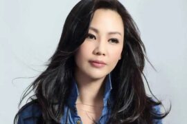 王馨平《梦里是谁》歌词（粤语音译版）