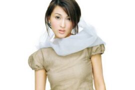 李蕙敏《化妆》粤语歌词