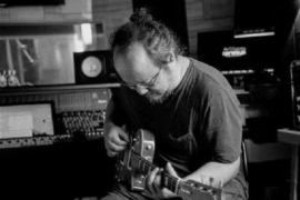 窦唯、朝简《招魂》歌词完整版