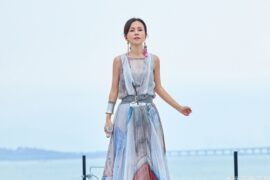 彭佳慧《我在客厅做的梦》歌词完整版