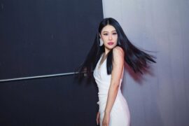 袁娅维《夏天》歌词（剧好听的歌Live版）