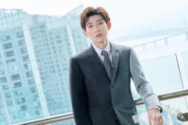 王源《课桌背后》歌词 (追光的日子电视剧插曲)