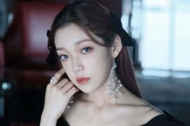 希林娜依高《如火》歌词 (穿越火线IP嘉年华主题曲)