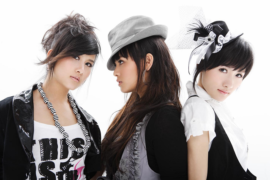 T.R.Y《不是因为寂寞才想你》歌词