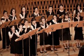 新月合唱团《卖报歌》歌词