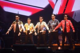 温拿乐队每当变幻时粤语中文谐音歌词