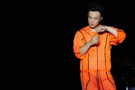 白玫瑰粤语谐音歌词