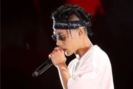 KEY.L刘聪、KAFREE HU《经济舱》歌词