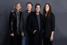 Eagles《加州旅馆》歌词