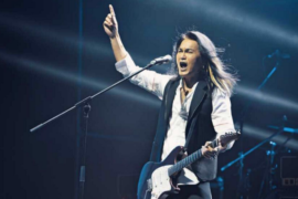 迪克牛仔《三万英尺》歌词