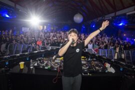 十七草、石玺彤、武勋、徐梦圆《踏雪》歌词