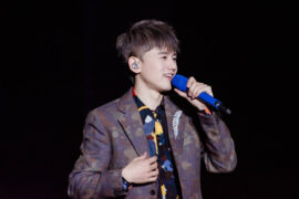 张杰《好想大声说爱你》歌词