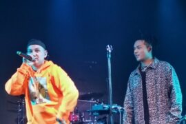 黄旭、艾热AIR《旅行家的忠诚》歌词