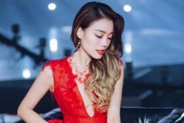 容祖儿《Wait you say love you》歌词（ 最灿烂的我们主题曲）