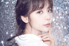 金玟岐《寻光而来》