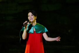 毛阿敏《爱上张无忌》歌词（倚天屠龙记片尾曲）