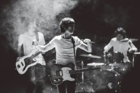 声音玩具、魏如萱《你是无可替代》歌词（乐队的夏天3Live版）