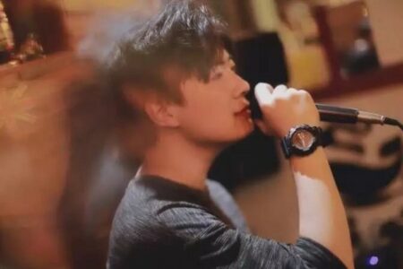 杜宣达《月光总会落在你身上》歌词