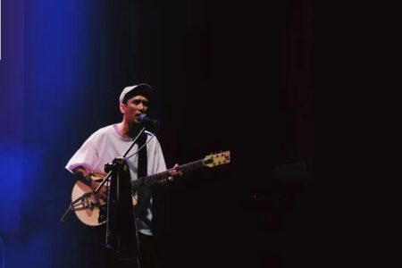 康士坦的变化球《对不起我做不到答应了你的事》歌词