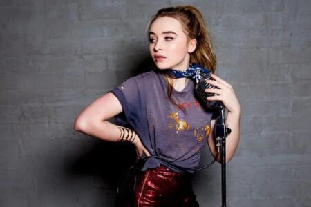 Sabrina Carpenter《exhale》歌词