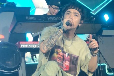 《都市霓虹》歌词