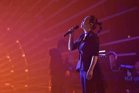 黄绮珊《遥远不远》歌词(梅花红桃片尾曲)