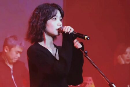 房东的猫《来自远古的少年》歌词