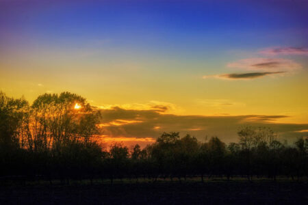 群星《解放区的天》歌词