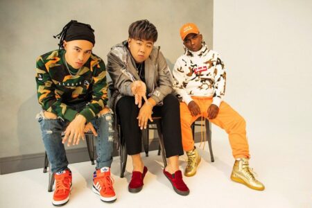 南征北战NZBZ《骄傲的少年》歌词（那年那兔那些事儿片尾曲）