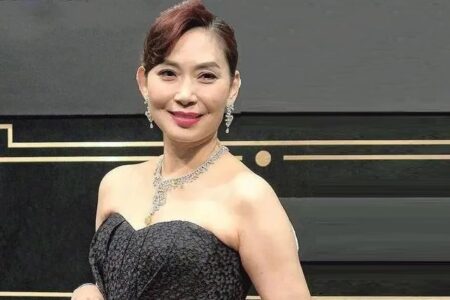 邝美云《伤心的我》歌词