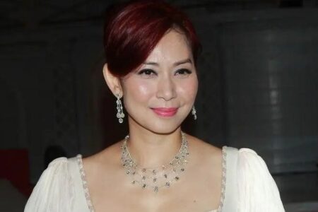 邝美云《我和春天有个约会》歌词