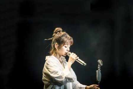 金玟岐《平行时空》完整版歌词(最好的相遇电影插曲)