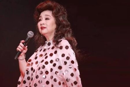 徐小凤《明月千里寄相思》歌词