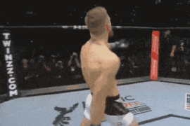 六亲不认的步伐是什么梗？下一句是？