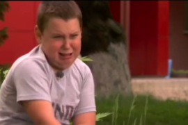 小胖孩绷不住了是什么梗？（表情包分享）