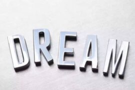 英语实用口语：30句地道赞美他人的话