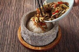 网络热词”下饭“是什么意思