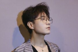 王铮亮《陀螺》歌词封面图