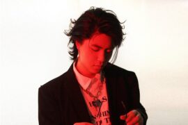 TINY7《浆果》歌词封面图