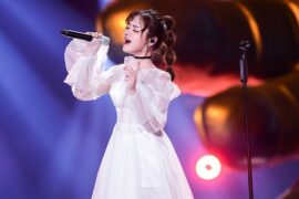 黄霄雲《人鱼之歌》歌词（2024 王者荣耀共创之夜）