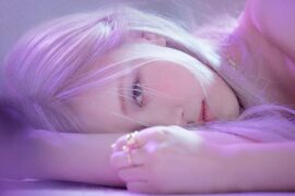 ROSÉ《On The Ground》歌词完整版