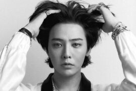 G-DRAGON权志龙《삐딱하게 (Crooked)》完整版歌词